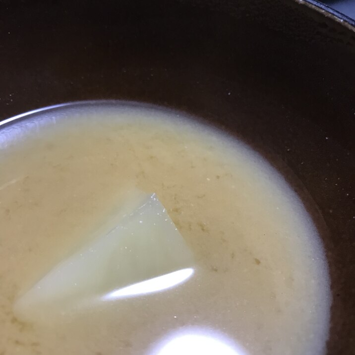お酒とお醤油が隠し味の新じゃが芋のお味噌汁!!!